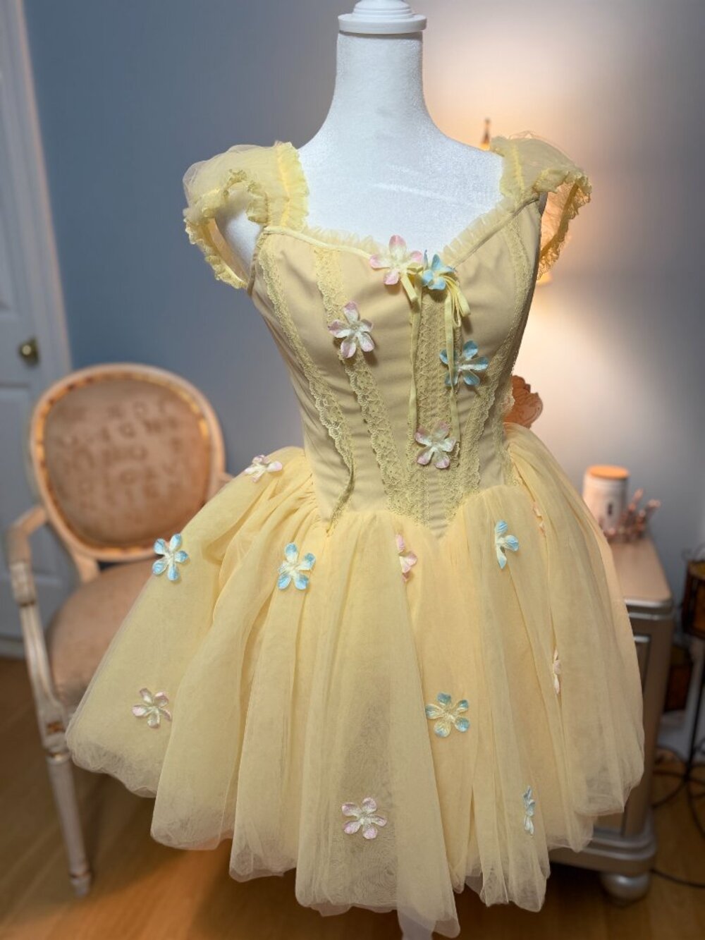 Lacemade Flower Archer Princess Dress, S, Brand New w/Tags - Picture 4 of 8